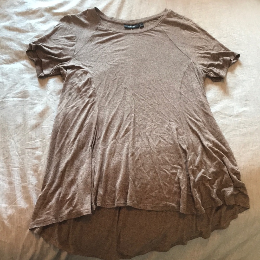 APT 9 Tee